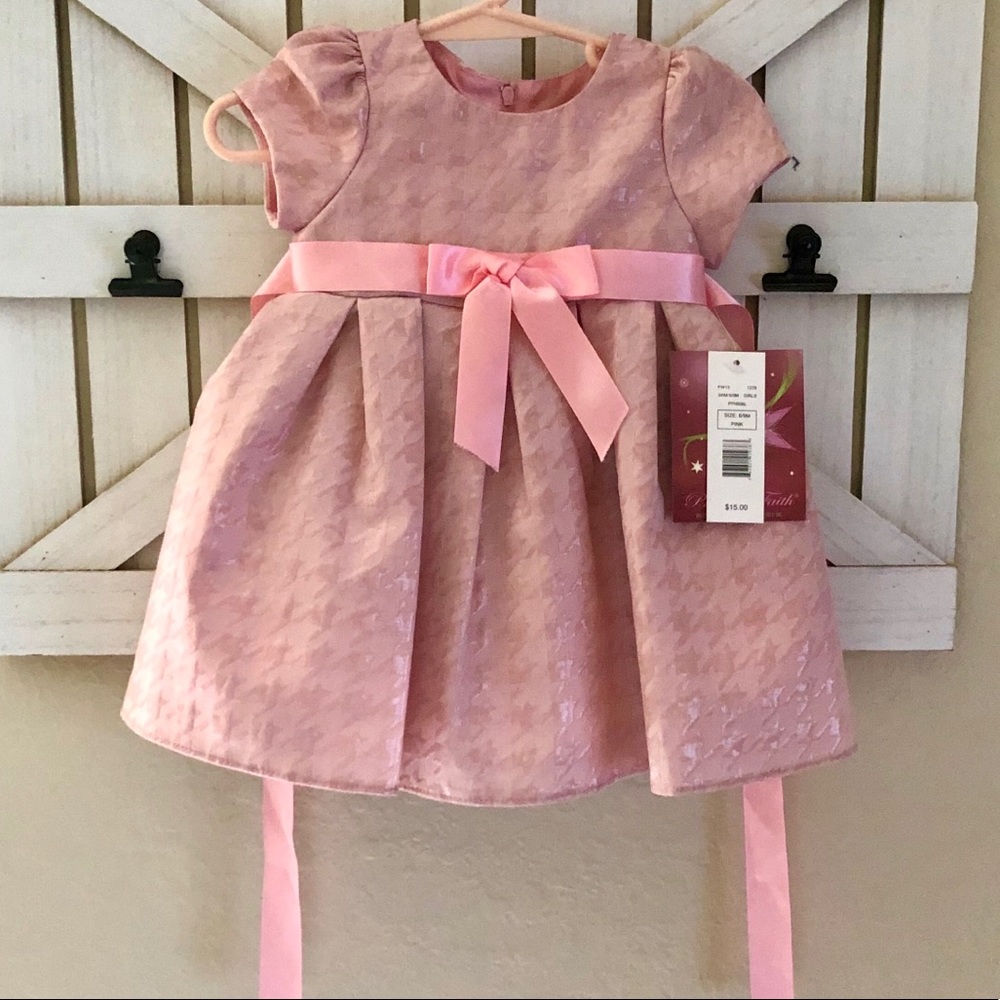 (NWT) Pink Houndstooth Pattern Dress
